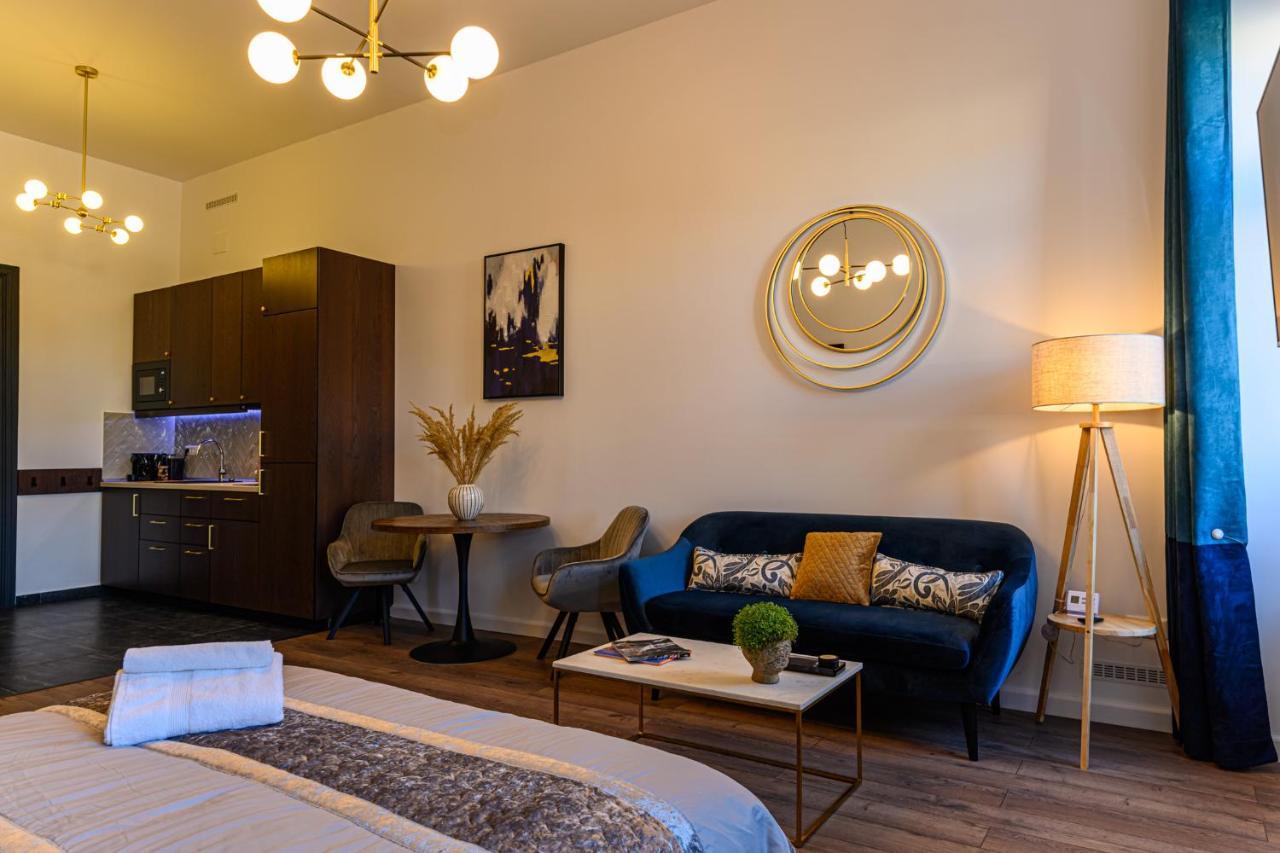 Uptown Deluxe Apartment Brasov Luaran gambar